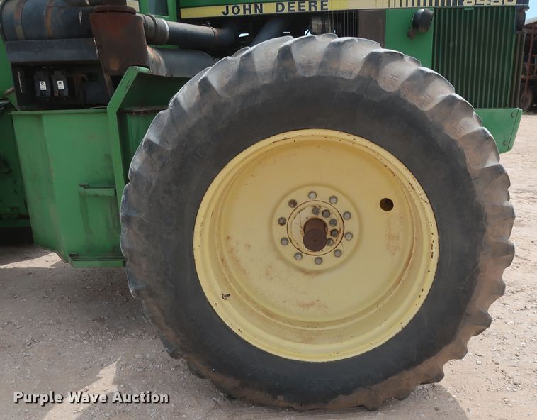 image for item DH0925 1983 John Deere 8450  4WD tractor