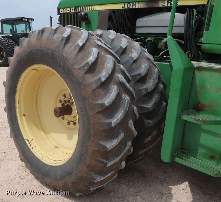 image for item DH0925 1983 John Deere 8450  4WD tractor