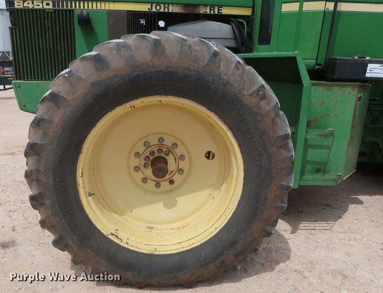 image for item DH0925 1983 John Deere 8450  4WD tractor