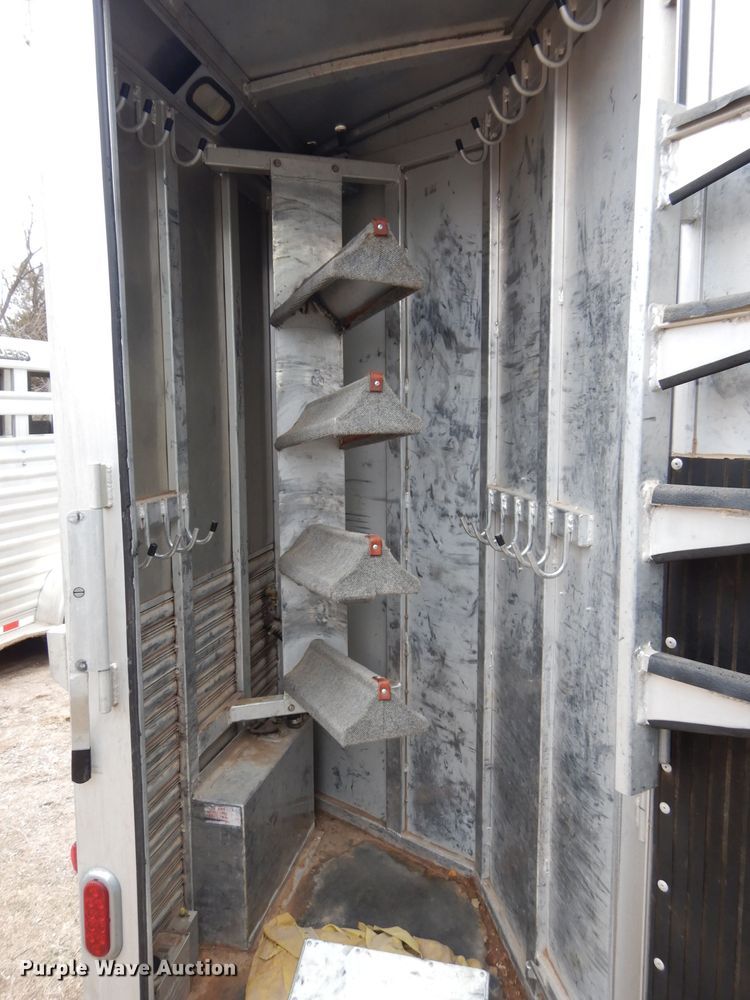 image for item DH3727 2006 Platinum horse trailer