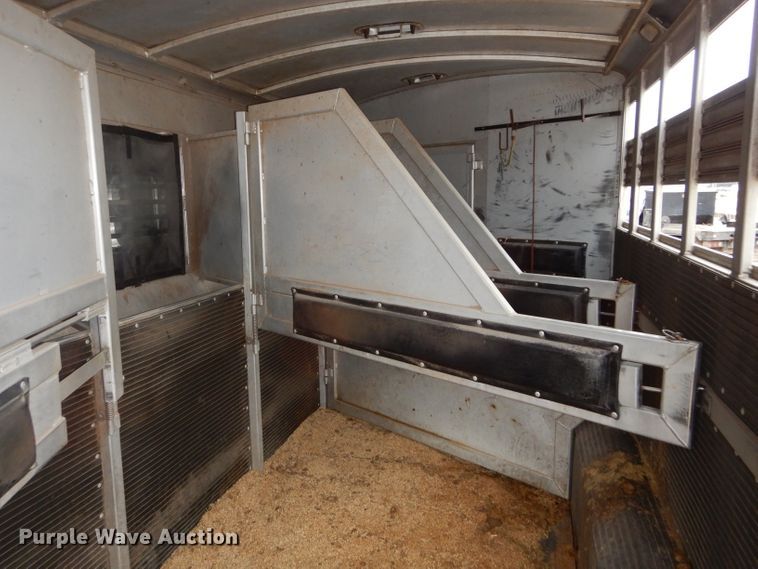 image for item DH3727 2006 Platinum horse trailer