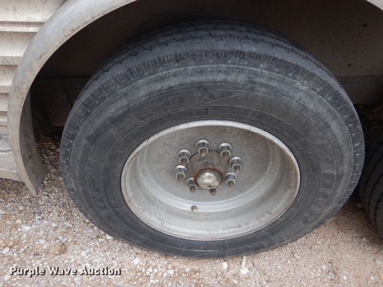 image for item DH3727 2006 Platinum horse trailer