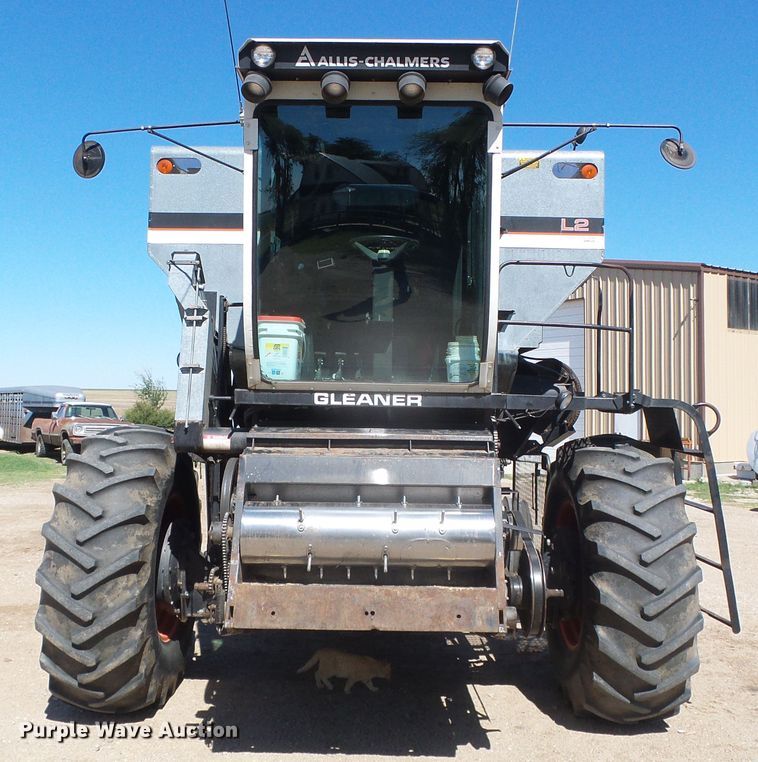 image for item DH4919 1980 Gleaner L2 Corn Plus combine