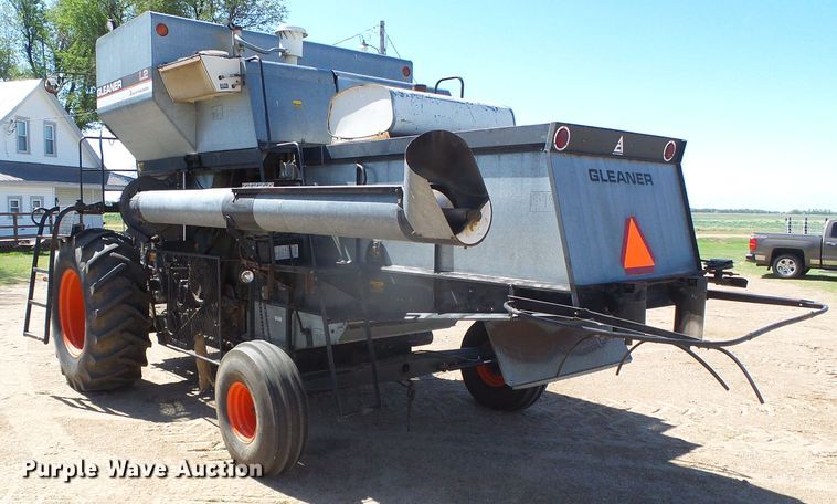 image for item DH4919 1980 Gleaner L2 Corn Plus combine
