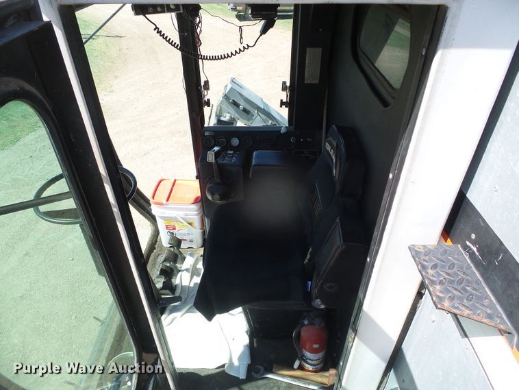 image for item DH4919 1980 Gleaner L2 Corn Plus combine