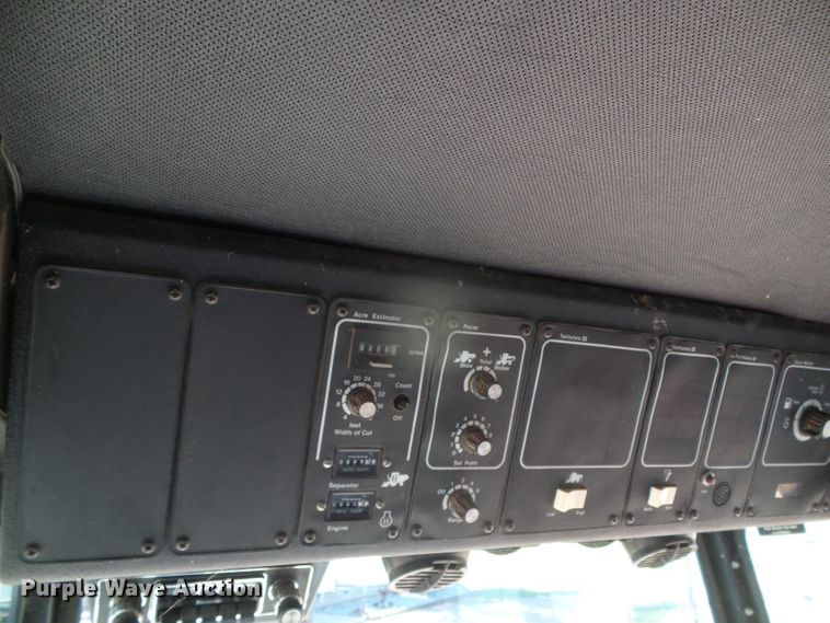 image for item DH4919 1980 Gleaner L2 Corn Plus combine