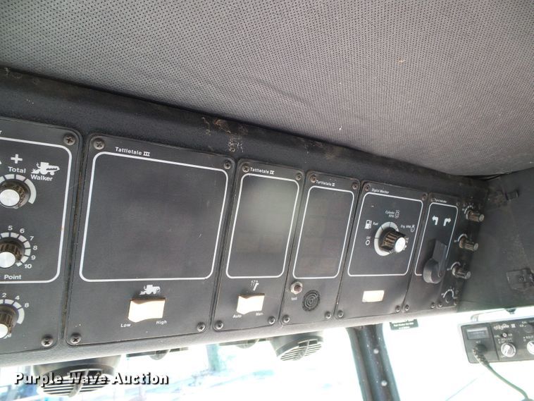 image for item DH4919 1980 Gleaner L2 Corn Plus combine