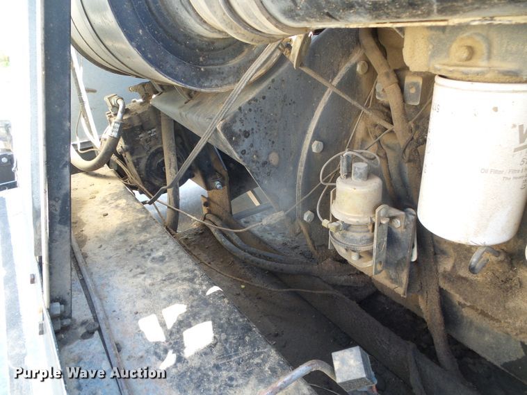 image for item DH4919 1980 Gleaner L2 Corn Plus combine