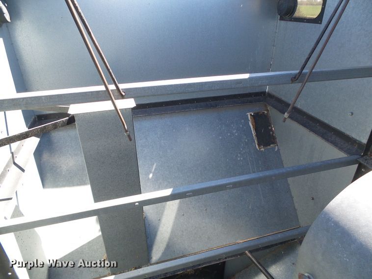 image for item DH4919 1980 Gleaner L2 Corn Plus combine