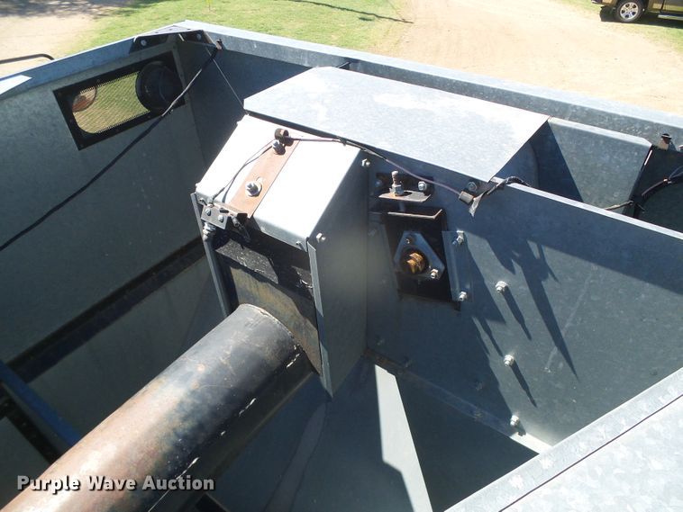 image for item DH4919 1980 Gleaner L2 Corn Plus combine