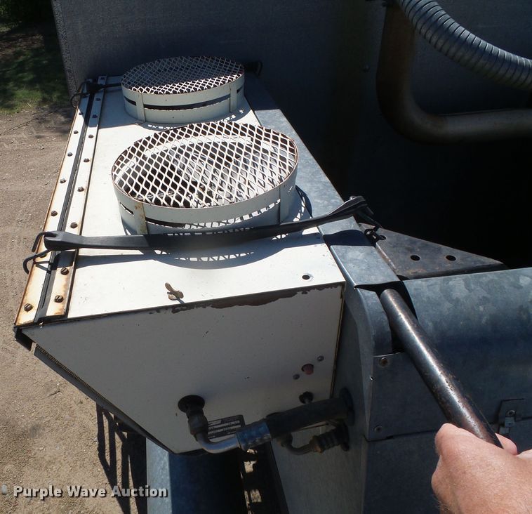 image for item DH4919 1980 Gleaner L2 Corn Plus combine