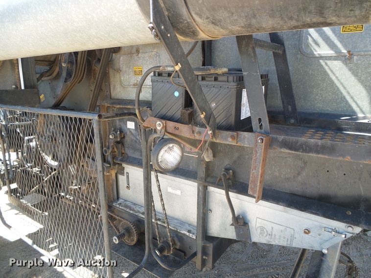 image for item DH4919 1980 Gleaner L2 Corn Plus combine