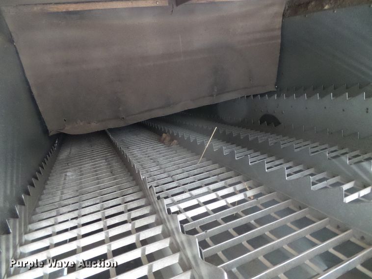 image for item DH4919 1980 Gleaner L2 Corn Plus combine