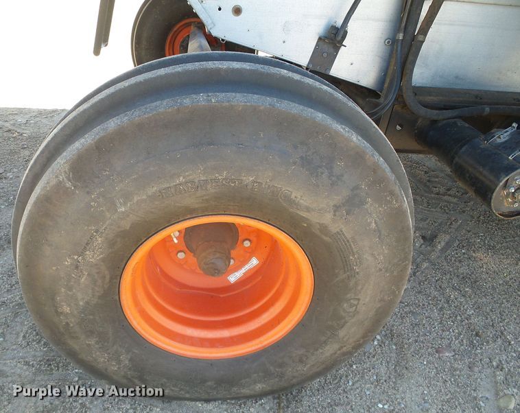 image for item DH4919 1980 Gleaner L2 Corn Plus combine