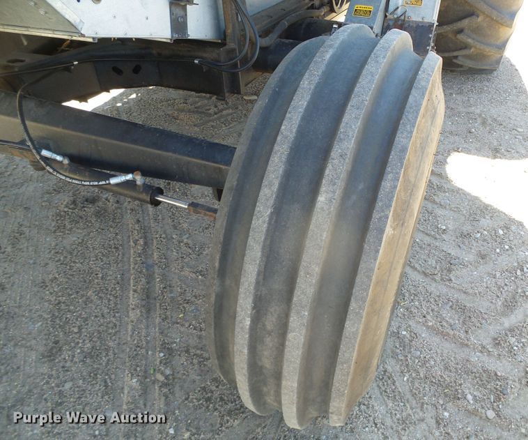 image for item DH4919 1980 Gleaner L2 Corn Plus combine