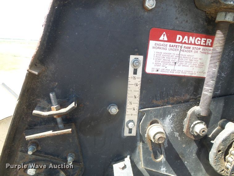 image for item DH4919 1980 Gleaner L2 Corn Plus combine