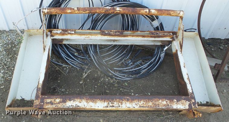 image for item DH4919 1980 Gleaner L2 Corn Plus combine