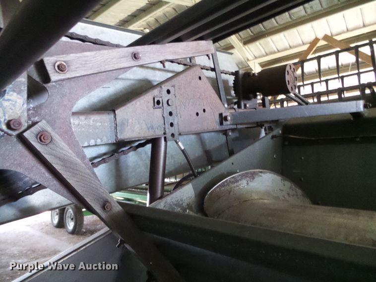 image for item DH4919 1980 Gleaner L2 Corn Plus combine