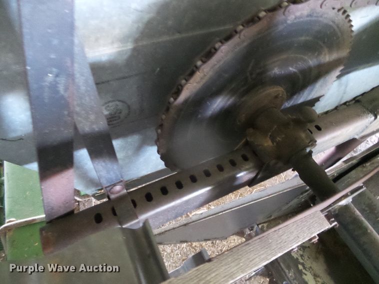 image for item DH4919 1980 Gleaner L2 Corn Plus combine