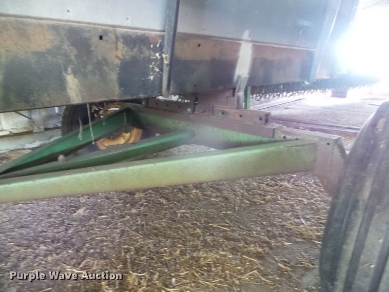 image for item DH4919 1980 Gleaner L2 Corn Plus combine