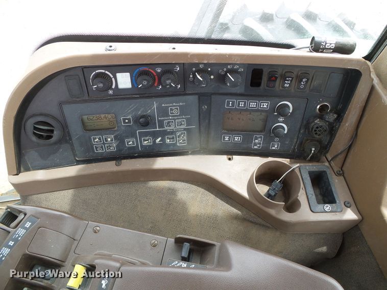 image for item DH4937 2007 John Deere 8430  MFWD tractor