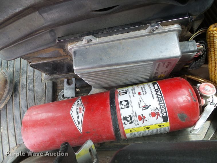 image for item DH4937 2007 John Deere 8430  MFWD tractor