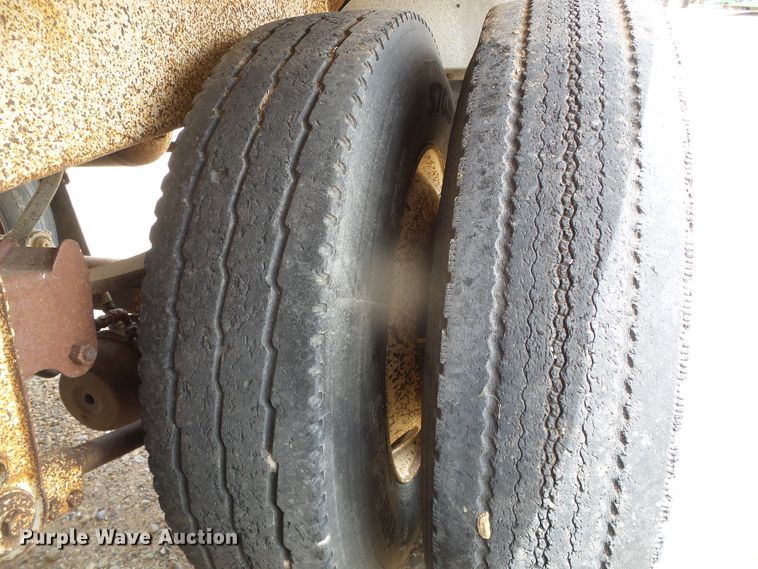 image for item DH4939 1986 Timpte Super Hopper double hopper bottom grain trailer