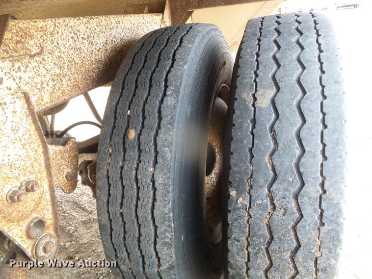 image for item DH4939 1986 Timpte Super Hopper double hopper bottom grain trailer