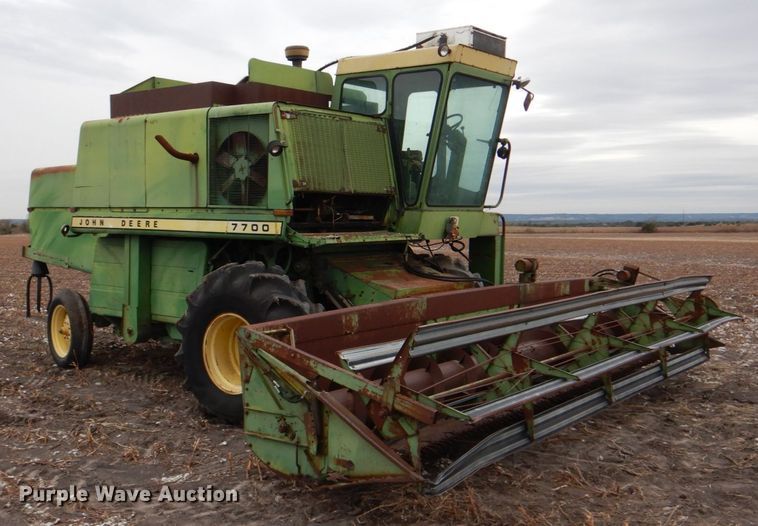 image for item DH5293 1973 John Deere 7700 combine