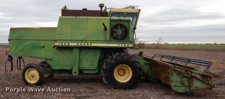 image for item DH5293 1973 John Deere 7700 combine