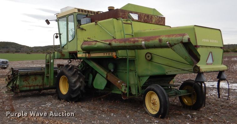 image for item DH5293 1973 John Deere 7700 combine