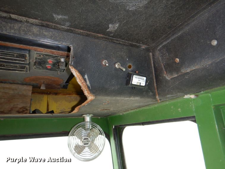 image for item DH5293 1973 John Deere 7700 combine