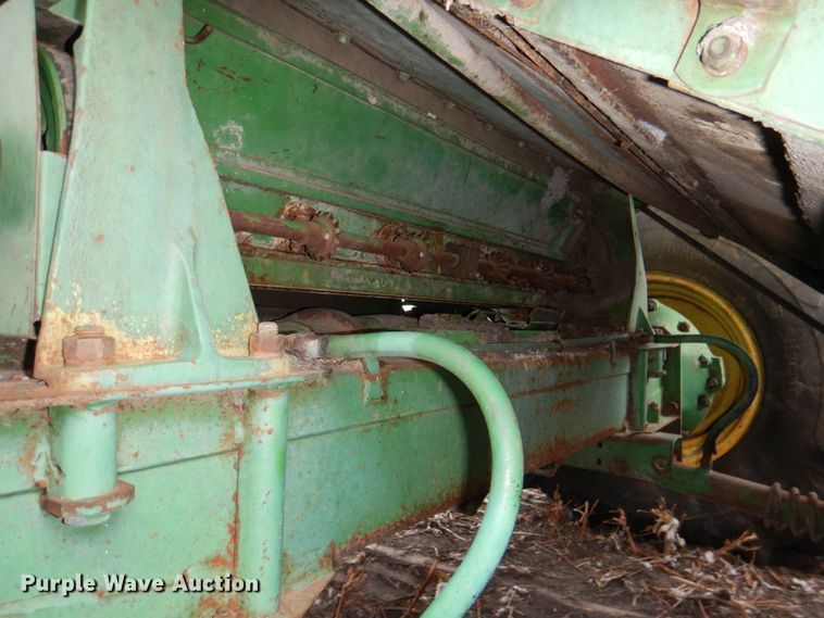 image for item DH5293 1973 John Deere 7700 combine