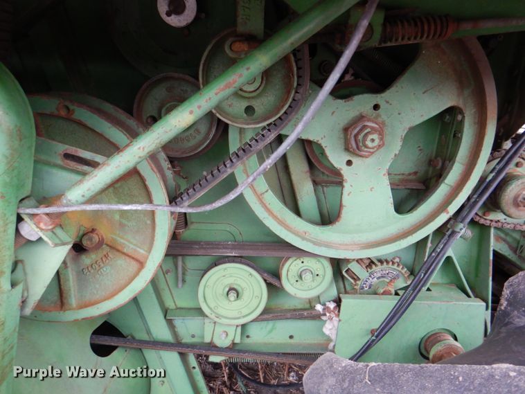 image for item DH5293 1973 John Deere 7700 combine