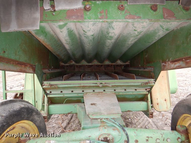 image for item DH5293 1973 John Deere 7700 combine