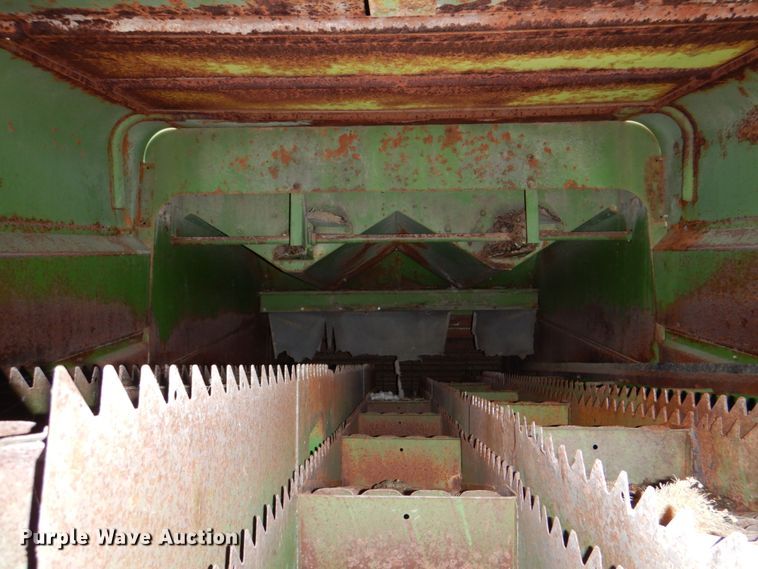 image for item DH5293 1973 John Deere 7700 combine