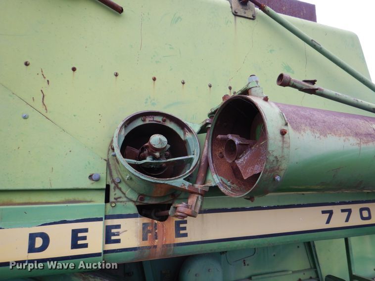 image for item DH5293 1973 John Deere 7700 combine