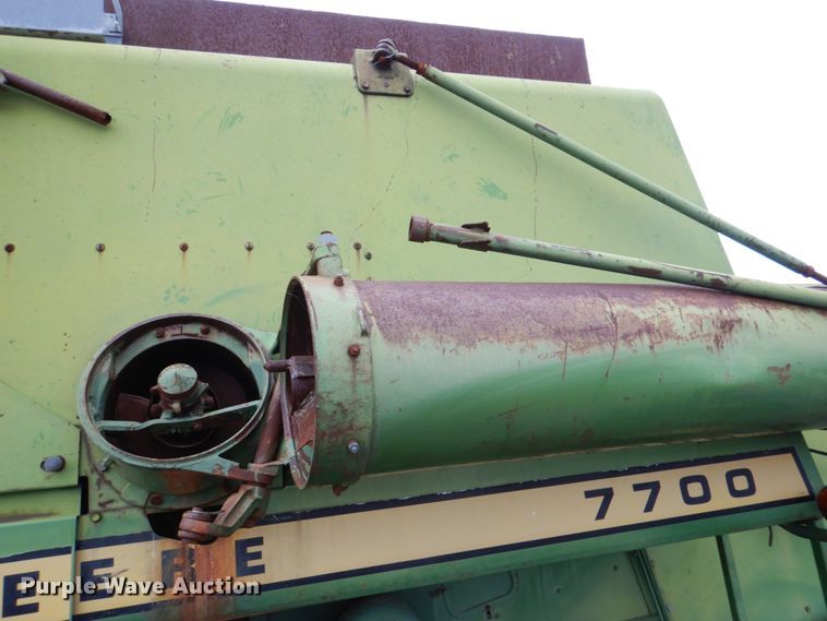 image for item DH5293 1973 John Deere 7700 combine