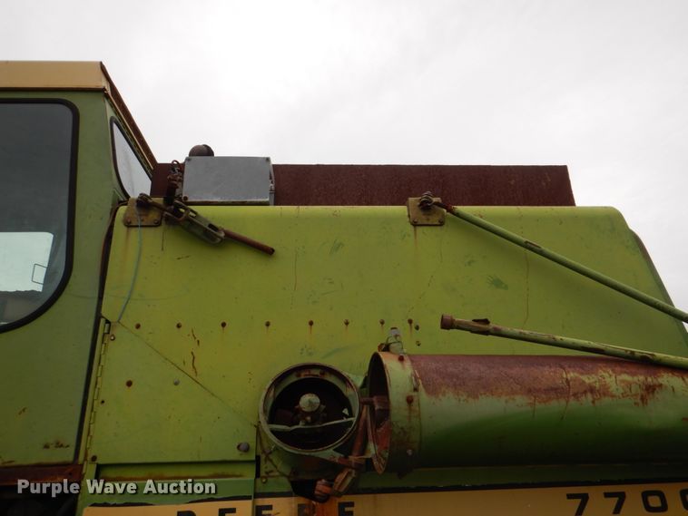 image for item DH5293 1973 John Deere 7700 combine
