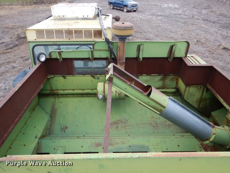 image for item DH5293 1973 John Deere 7700 combine