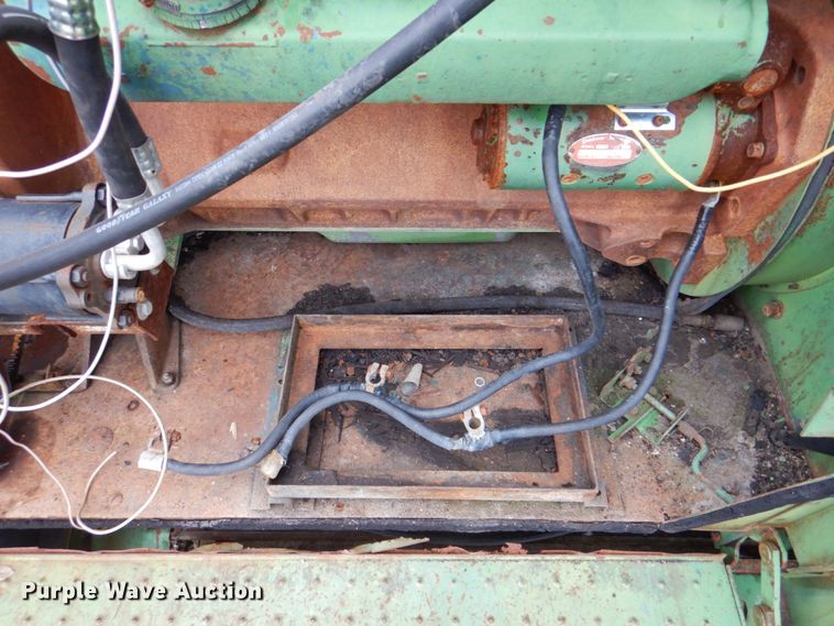 image for item DH5293 1973 John Deere 7700 combine