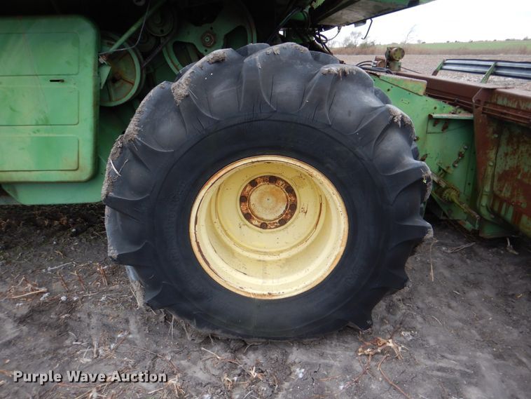 image for item DH5293 1973 John Deere 7700 combine