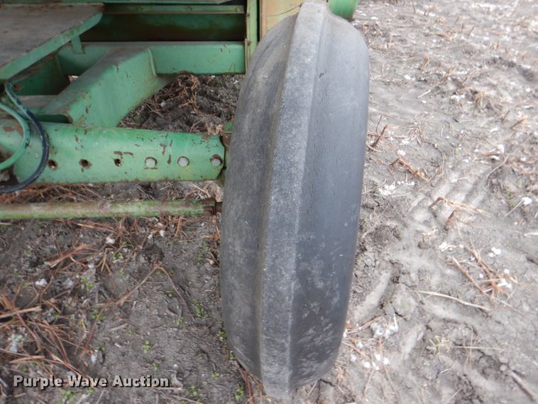 image for item DH5293 1973 John Deere 7700 combine