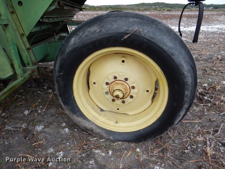 image for item DH5293 1973 John Deere 7700 combine