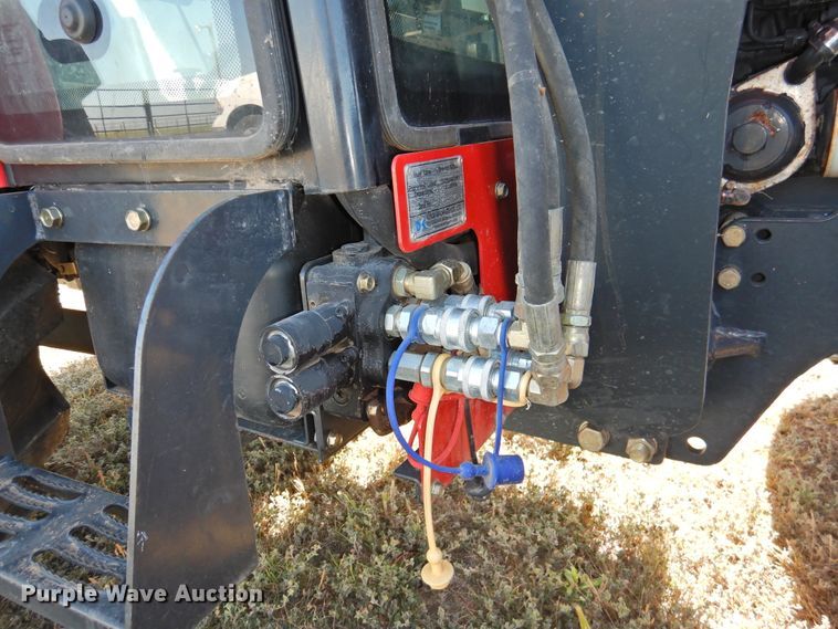 image for item DI0147 2013 Branson 5220C  MFWD tractor