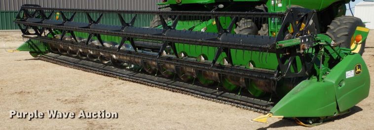 image for item DJ3034 2006 John Deere 635 Hydraflex flex head