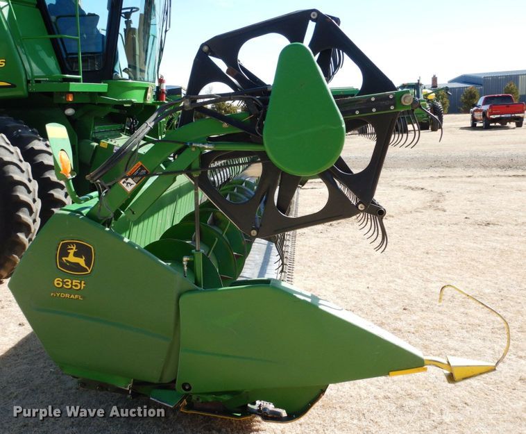 image for item DJ3034 2006 John Deere 635 Hydraflex flex head