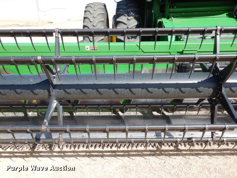 image for item DJ3034 2006 John Deere 635 Hydraflex flex head