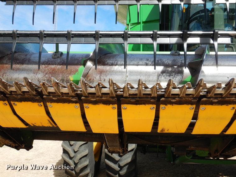 image for item DJ3034 2006 John Deere 635 Hydraflex flex head