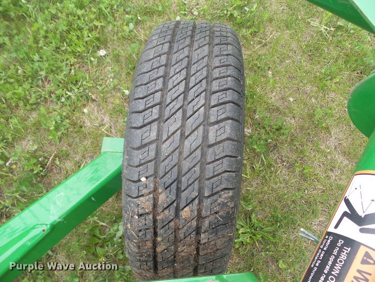 image for item EM9997 2018 Frontier WR0008 hay rake